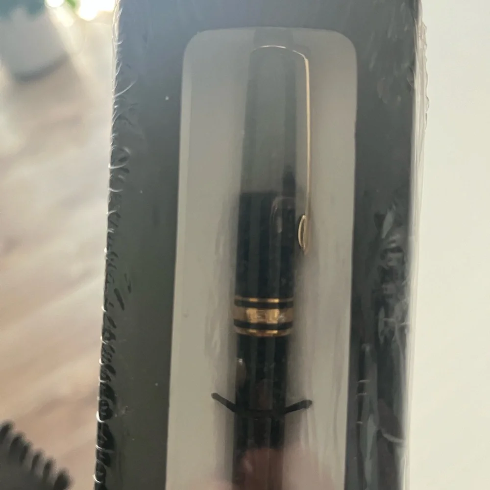 Montblanc Pen - Picture 8 of 11